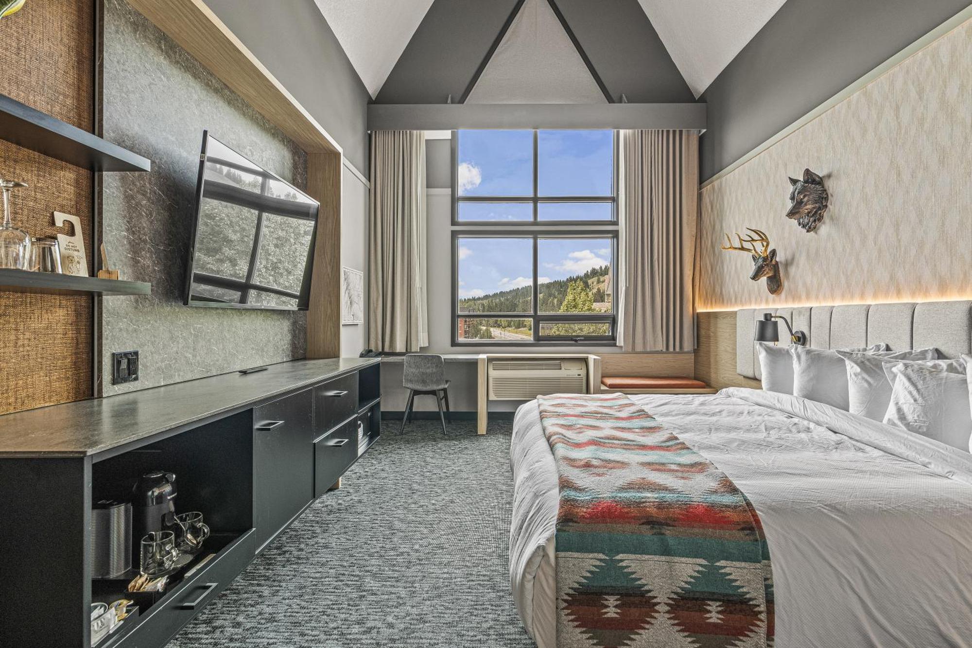 Mtn House By Basecamp Hotel แคนมอร์ ภายนอก รูปภาพ