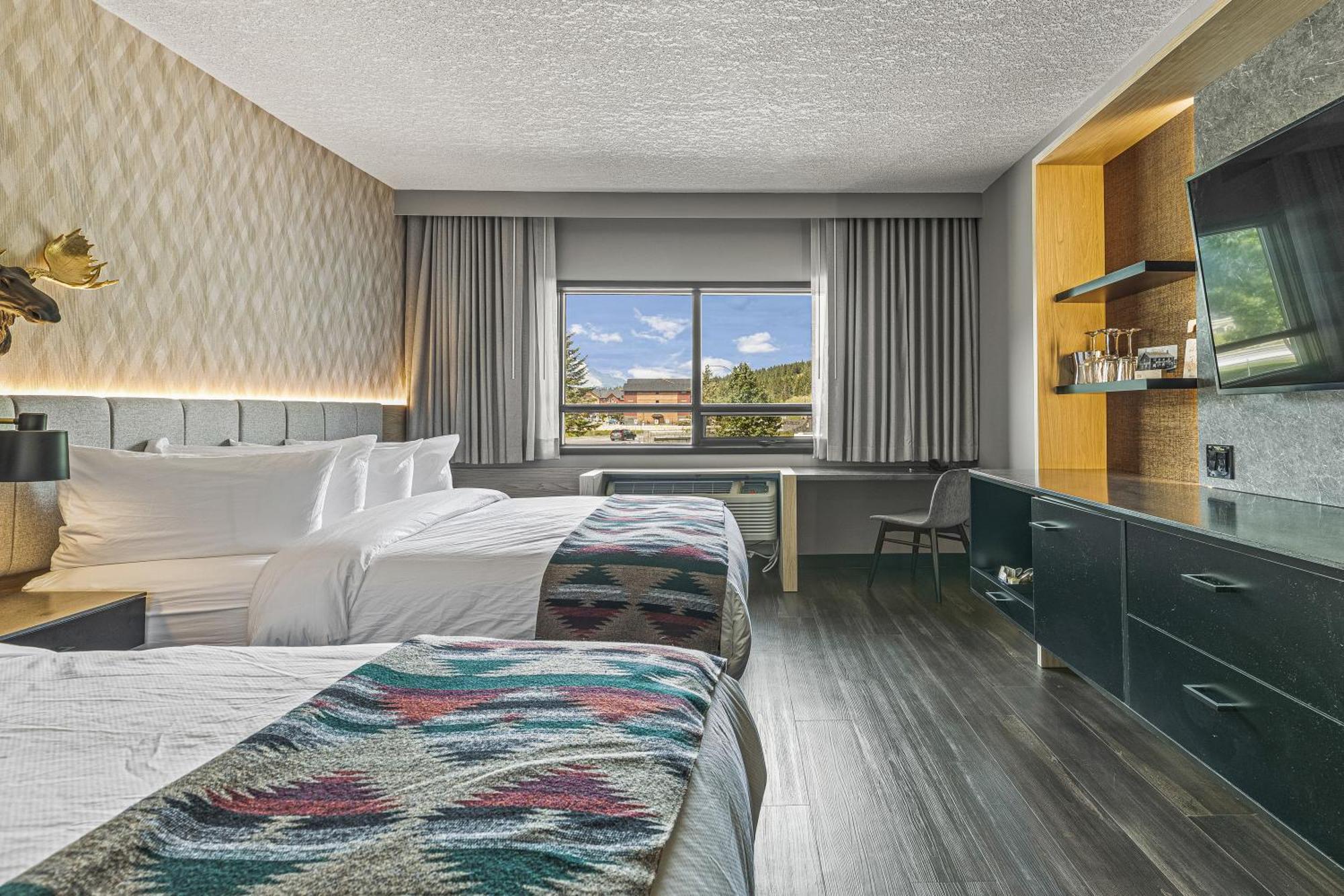 Mtn House By Basecamp Hotel แคนมอร์ ภายนอก รูปภาพ