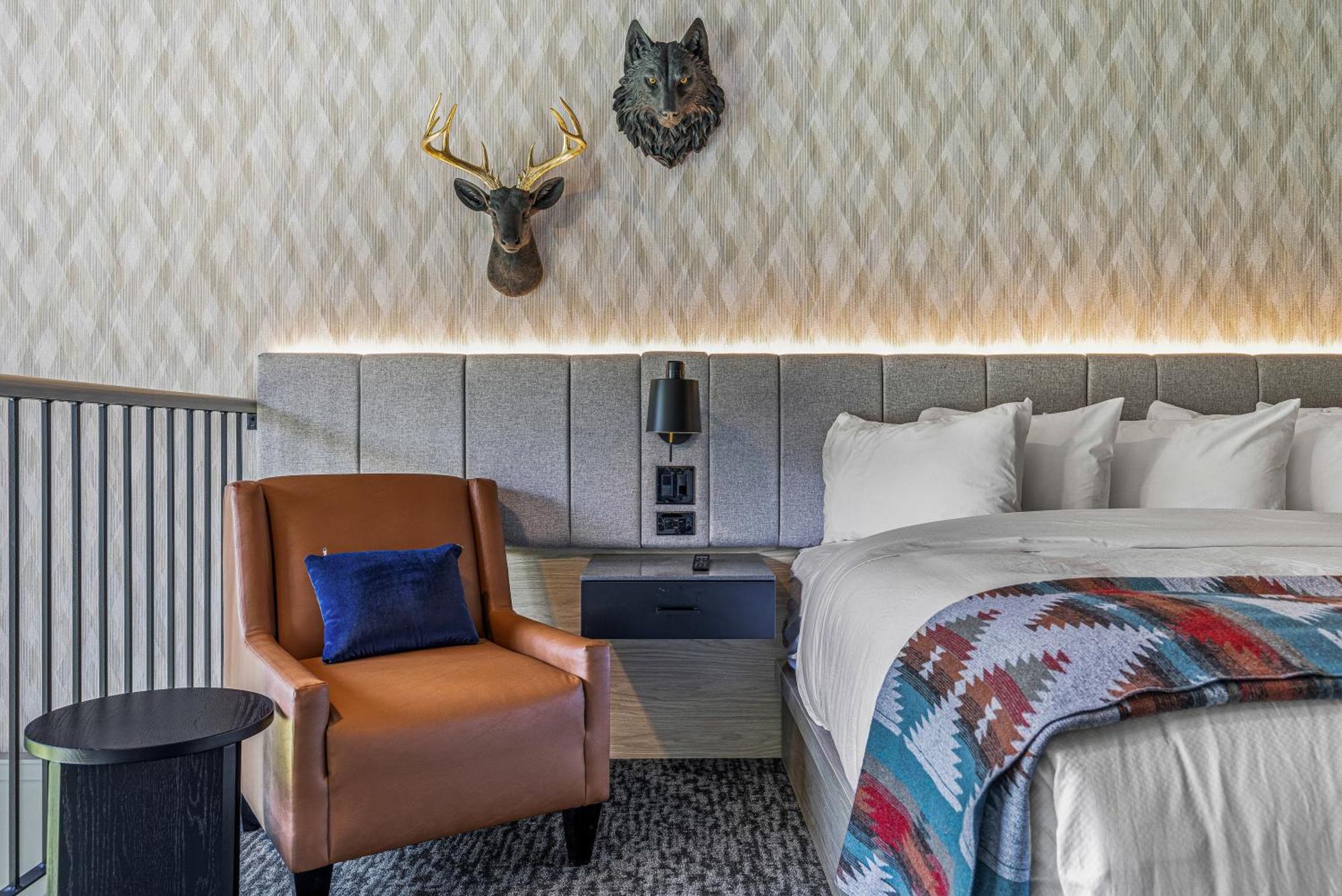 Mtn House By Basecamp Hotel แคนมอร์ ภายนอก รูปภาพ