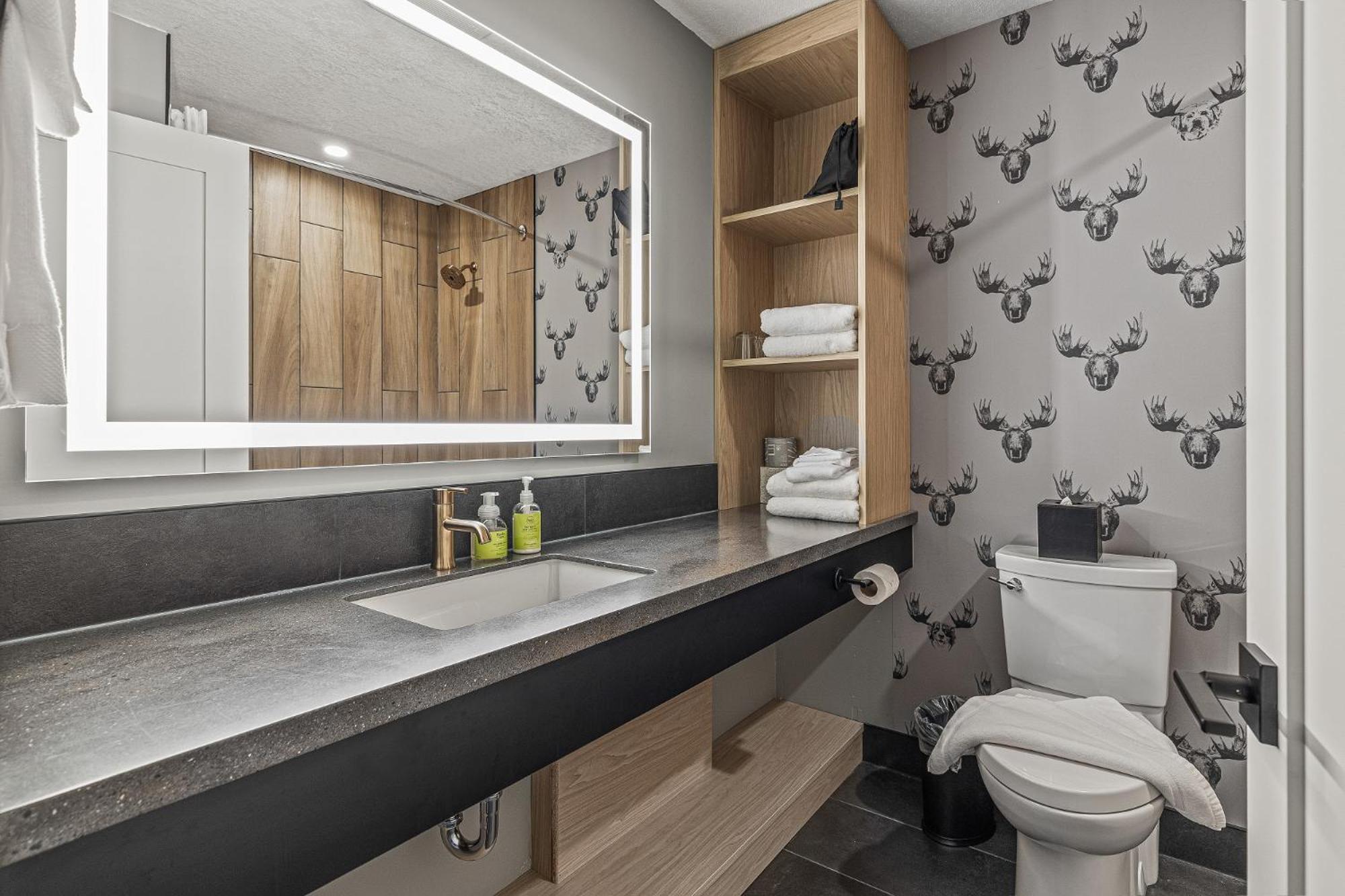 Mtn House By Basecamp Hotel แคนมอร์ ภายนอก รูปภาพ
